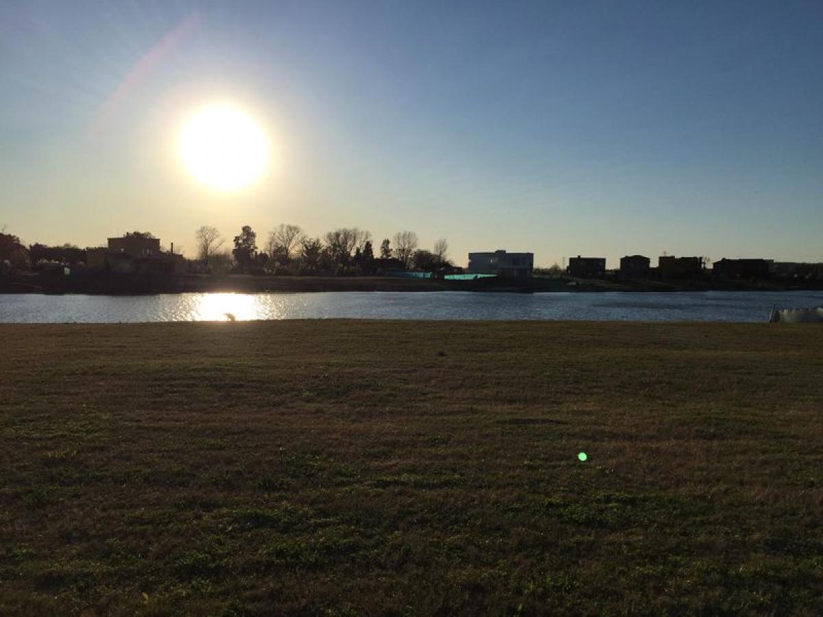  قطعة أرض في Tigre, Argentina رقم 112724