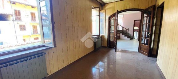 4 rooms House in Castellamonte, Italy No. 17626 6