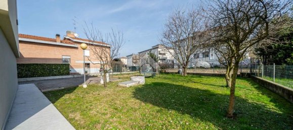 3 rooms Apartment in Bagnolo in Piano, Italy No. 161547 34