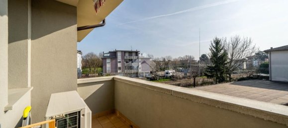 3 rooms Apartment in Bagnolo in Piano, Italy No. 161547 37