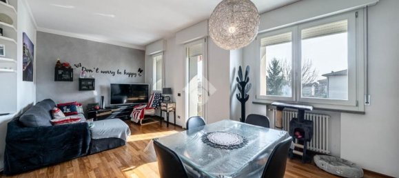 3 rooms Apartment in Bagnolo in Piano, Italy No. 161547 5