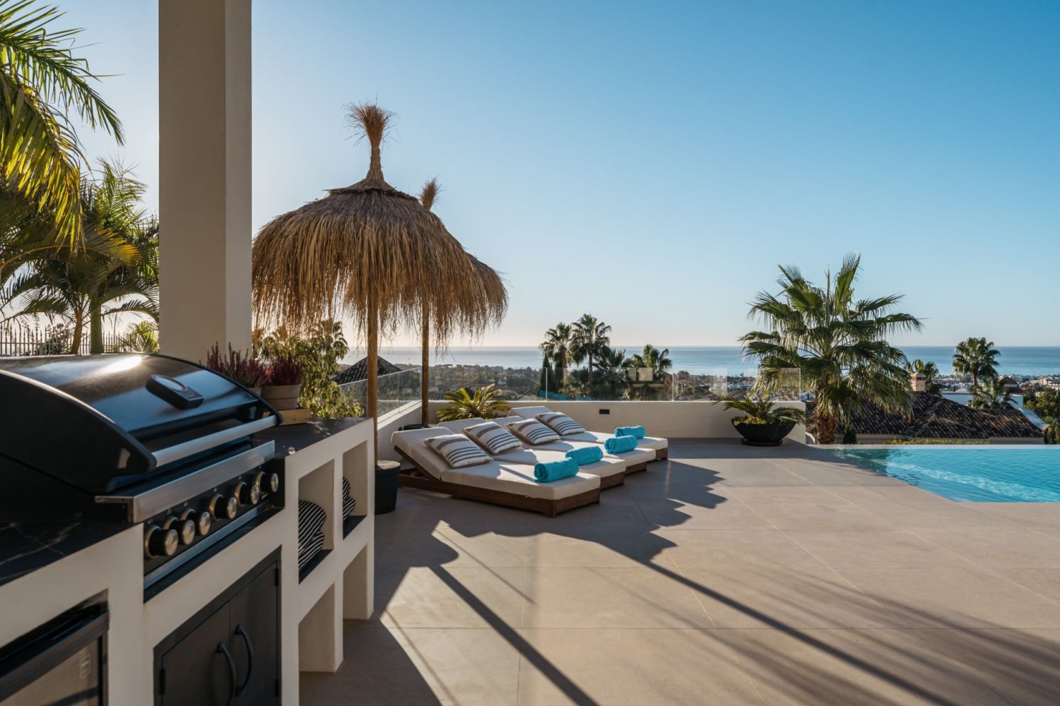 Villa de 6 dormitorios en Málaga, Spain No. 49819