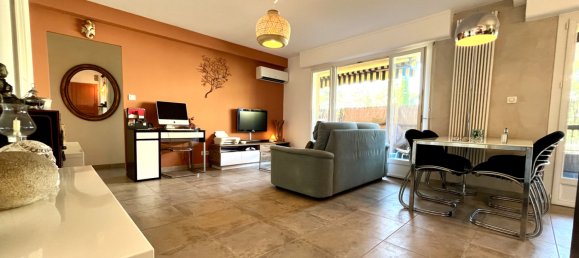 2 bedrooms Apartment in Toulon, France No. 290578 3
