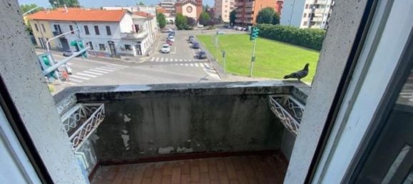 2 rooms Apartment in Castellanza, Italy No. 334145 8