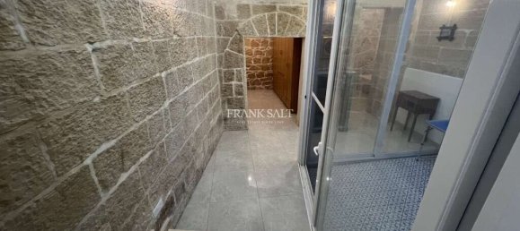 2 bedrooms House in Zurrieq, Malta No. 8206 8