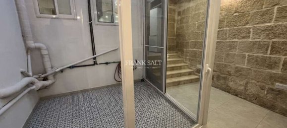 2 bedrooms House in Zurrieq, Malta No. 8206 10