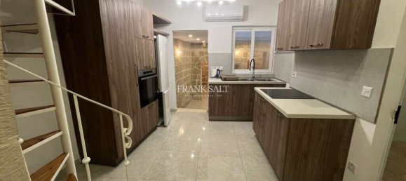 2 bedrooms House in Zurrieq, Malta No. 8206 9