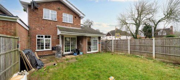 House in Egham, United Kingdom No. 2352 17