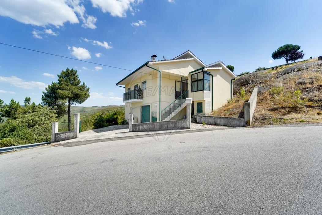 3 bedrooms House in Sao Joao de Tarouca, Portugal No. 303792