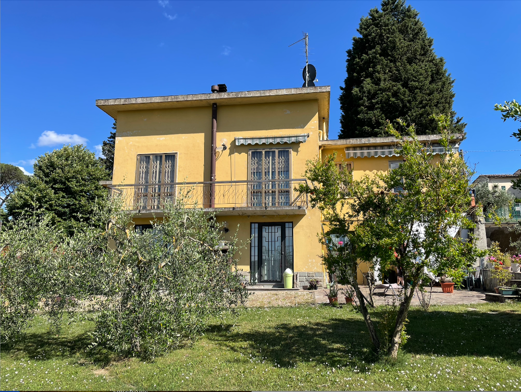 3 bedrooms Apartment in Bagno a Ripoli, Italy No. 127030