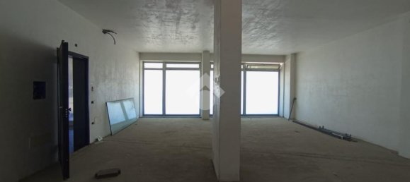 1-salle Bureau à Cosenza, Italy No. 36179 4