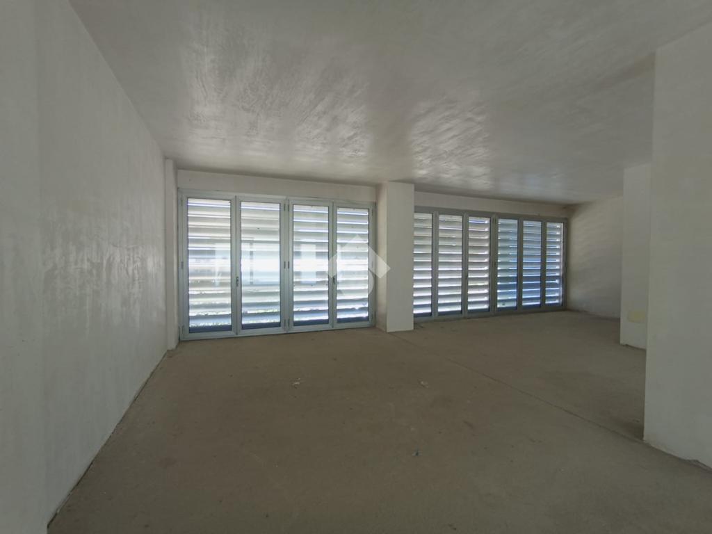 1-salle Bureau à Cosenza, Italy No. 36179