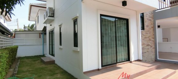 Café/restaurante de 3 dormitorios en Pattaya, Thailand No. 3026 2