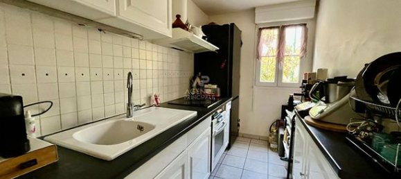 3 bedrooms Apartment in Vaureal, France No. 305521 5