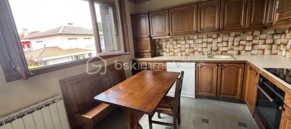 3 bedrooms House in Echirolles, France No. 355447 2