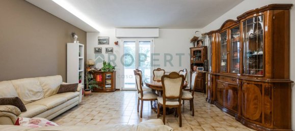 3 bedrooms Apartment in Carpi, Italy No. 292136 8