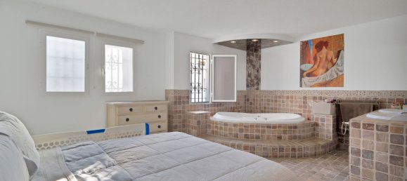 3 bedrooms Duplex in Benahavis, Spain No. 154724 4