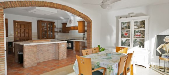 3 bedrooms Duplex in Benahavis, Spain No. 154724 9