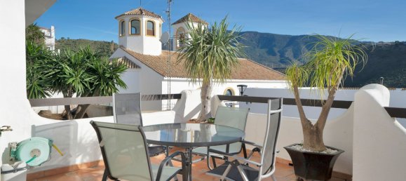 3 bedrooms Duplex in Benahavis, Spain No. 154724 2