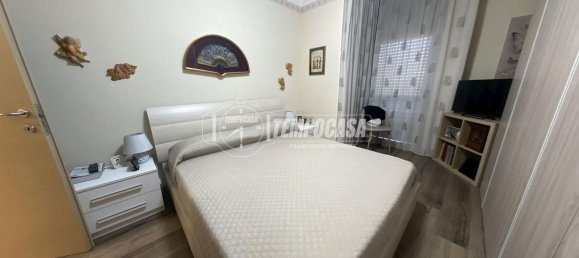3 bedrooms Apartment in Rho, Italy No. 357878 3
