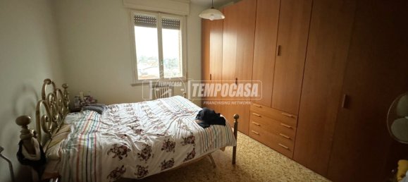 4-salle Appartement à Mirandola, Italy No. 258165 6