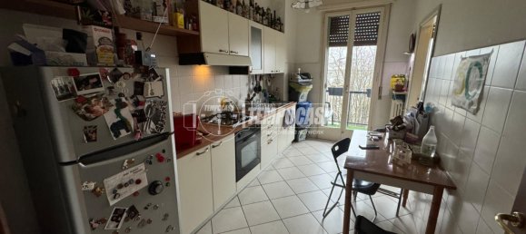 4-salle Appartement à Mirandola, Italy No. 258165 9