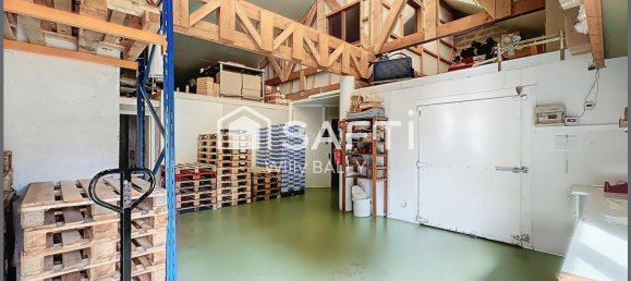 Коммерческая недвижимость 480м² в Монтрёй, Франция № 215487 3