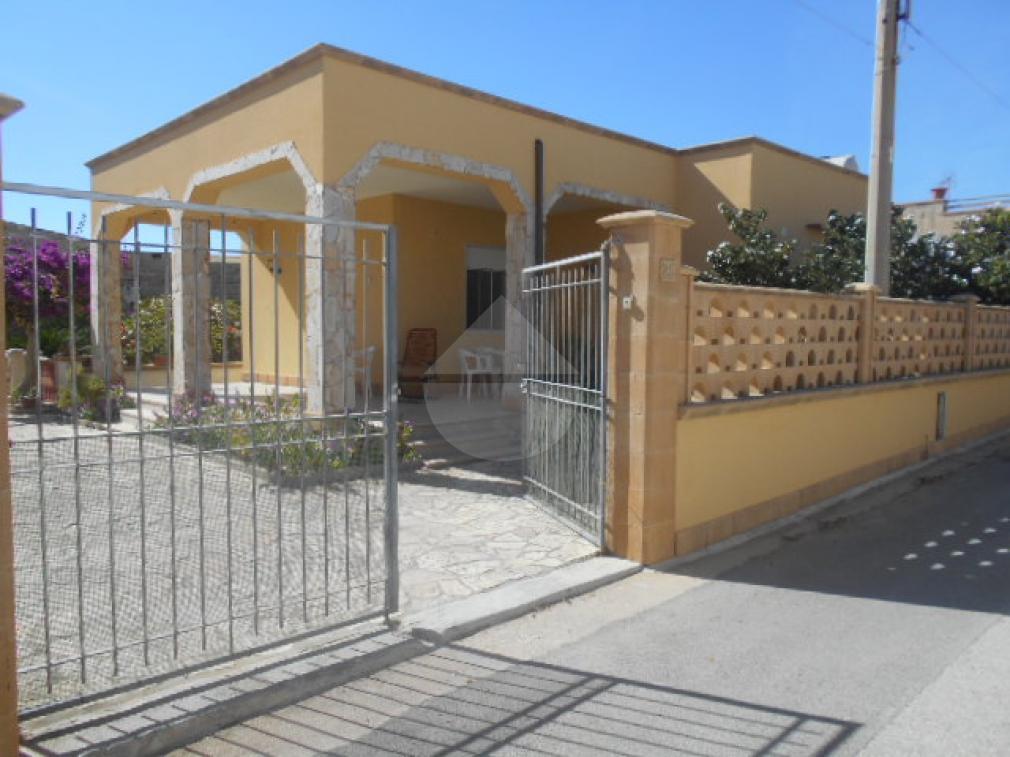 Casa de 5 divisões em Campobello di Mazara, Italy N.º 354867