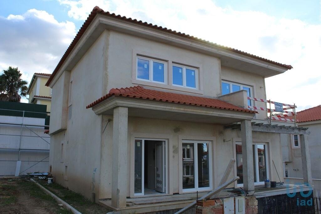 4 bedrooms Townhouse in Caldas da Rainha, Portugal No. 99391
