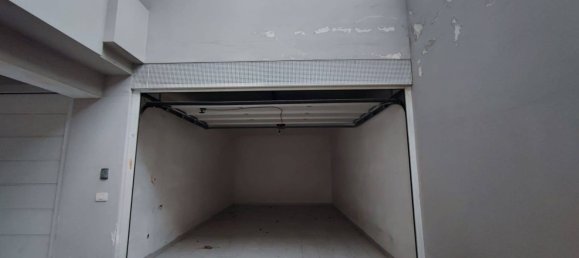 15m² Garage in Pescara, Italy No. 85777 4