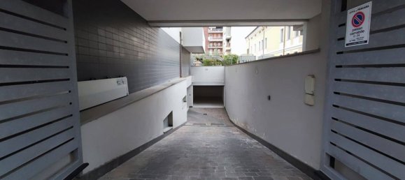 15m² Garage in Pescara, Italy No. 85777 3