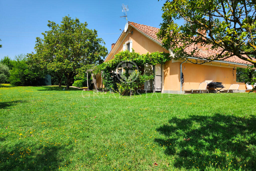 3 bedrooms Villa in Cetona, Italy No. 179450