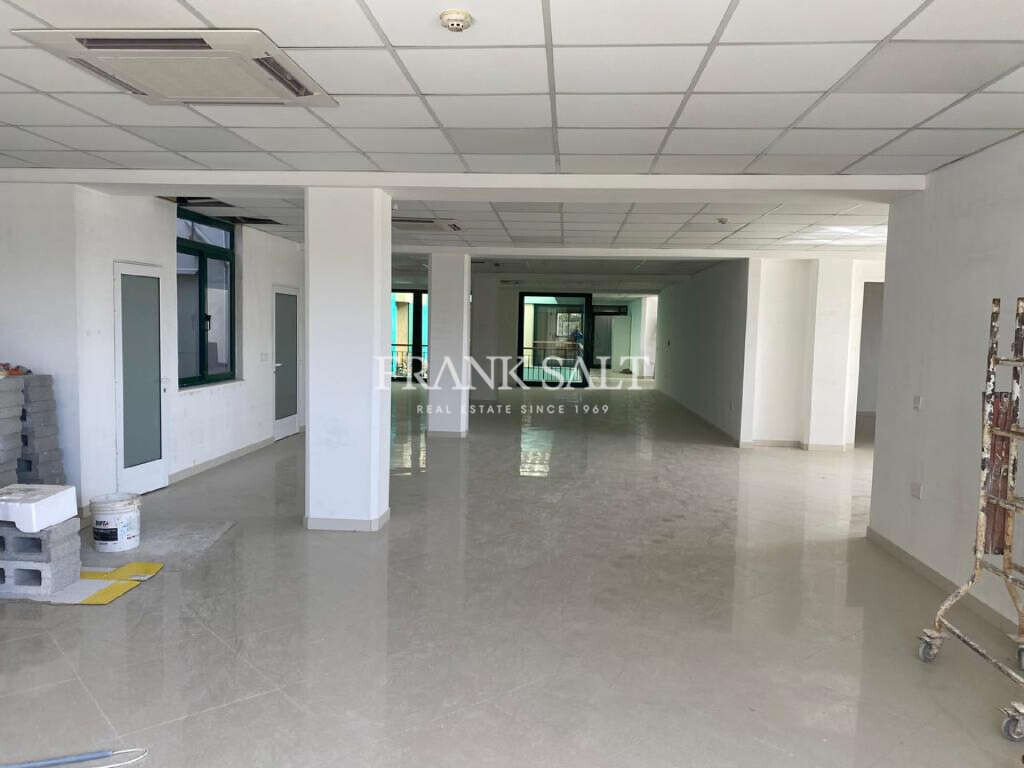 Bureau à Victoria, Malta 380m² No. 11995