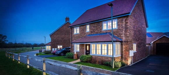 4 bedrooms House in Horley, United Kingdom No. 1072 34