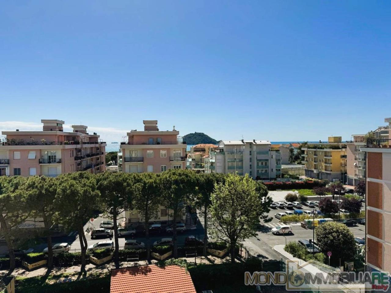 3غرفة شقة في Albenga, Italy رقم 122007