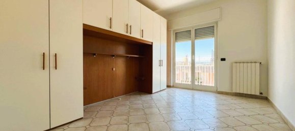 3غرفة شقة في Albenga, Italy رقم 122007 6