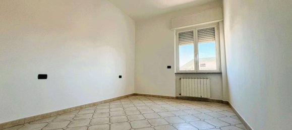 3غرفة شقة في Albenga, Italy رقم 122007 10