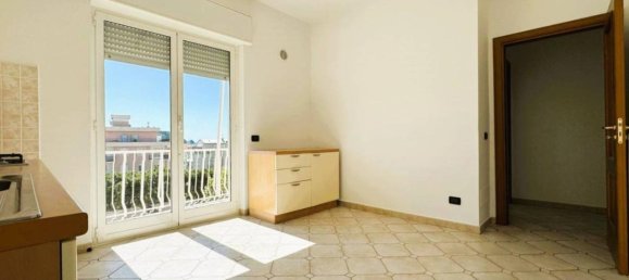 3غرفة شقة في Albenga, Italy رقم 122007 4