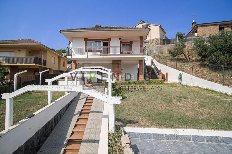 6 bedrooms House in Abrera, Spain No. 264811