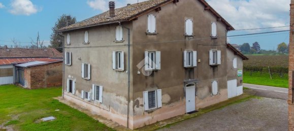 10-Zimmer Haus in Reggio Emilia, Italy, Nr. 5984 23