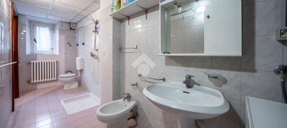 10-Zimmer Haus in Reggio Emilia, Italy, Nr. 5984 9