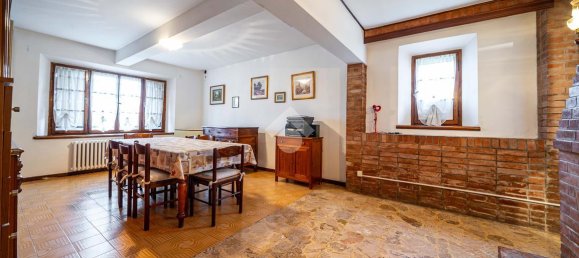 10-Zimmer Haus in Reggio Emilia, Italy, Nr. 5984 5