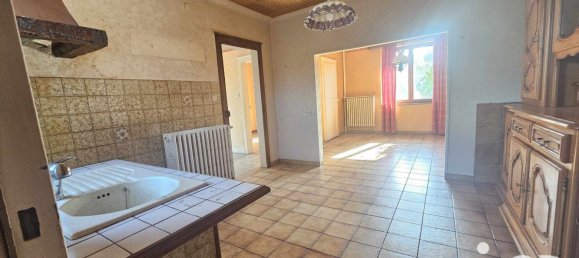 5 rooms House in Jury, France No. 40413 3