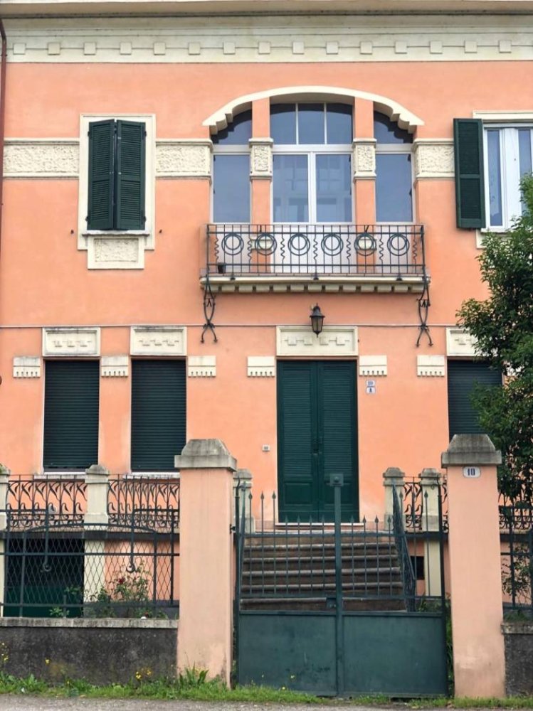 Apartamento de 9 dormitorios en Mantua, Italy No. 335028