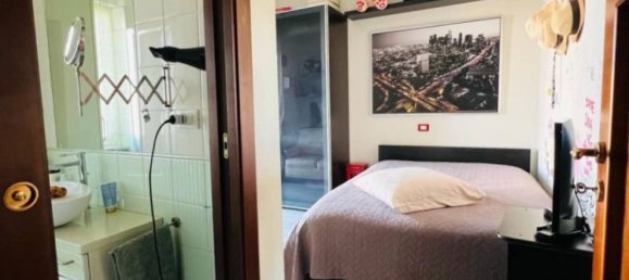 4 Schlafzimmer Wohnung in Giugliano in Campania, Italy, Nr. 209343 33