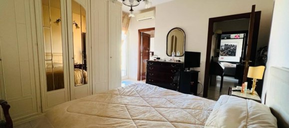 4 Schlafzimmer Wohnung in Giugliano in Campania, Italy, Nr. 209343 16