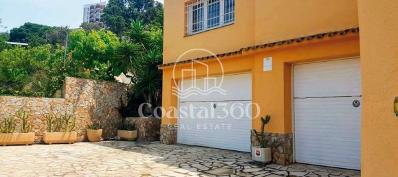 7 bedrooms House in Lloret de Mar, Spain No. 75585 6