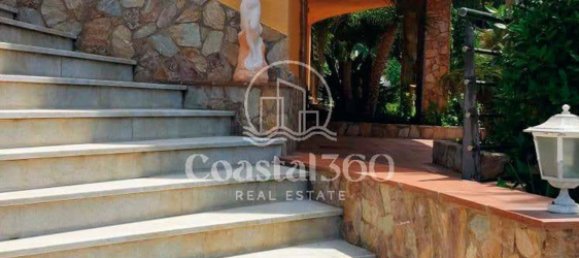 7 bedrooms House in Lloret de Mar, Spain No. 75585 7