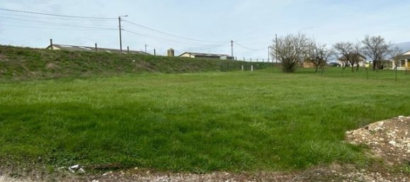  Land in Lemmes, France No. 92609 2