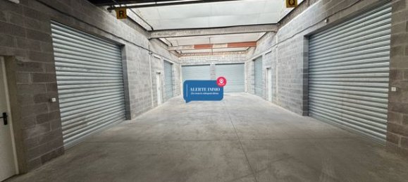 107m² Commercial property in Tourcoing, France No. 281621 11